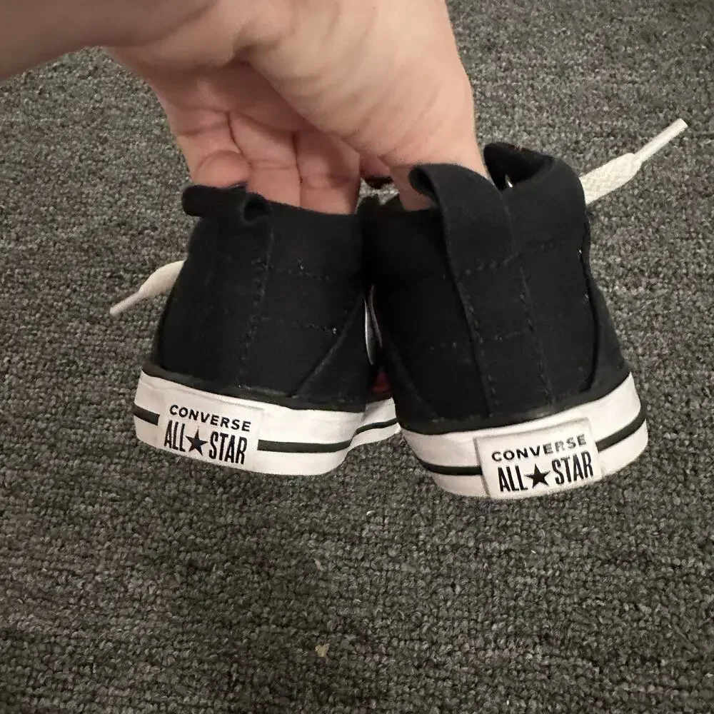 Converse this infant